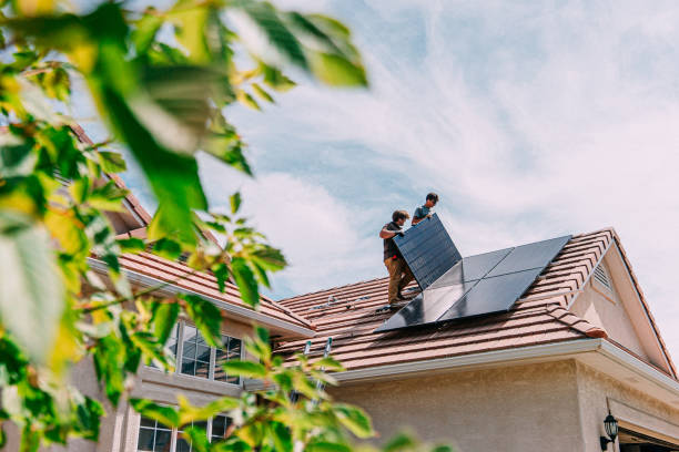 Best Roof Gutter Cleaning  in Jennings, MO